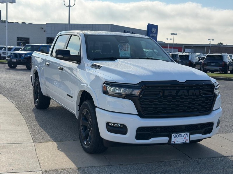 Ram 1500 Vehicle Full-screen Gallery Image 3