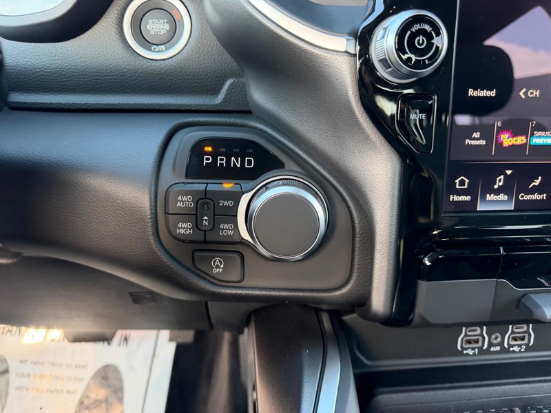 Ram 1500 Vehicle Full-screen Gallery Image 16