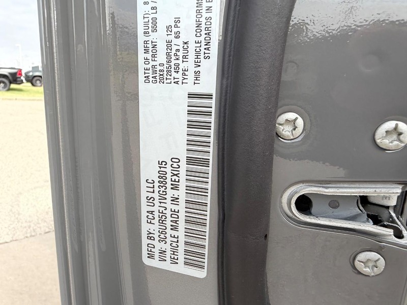 Ram 2500 Vehicle Full-screen Gallery Image 22