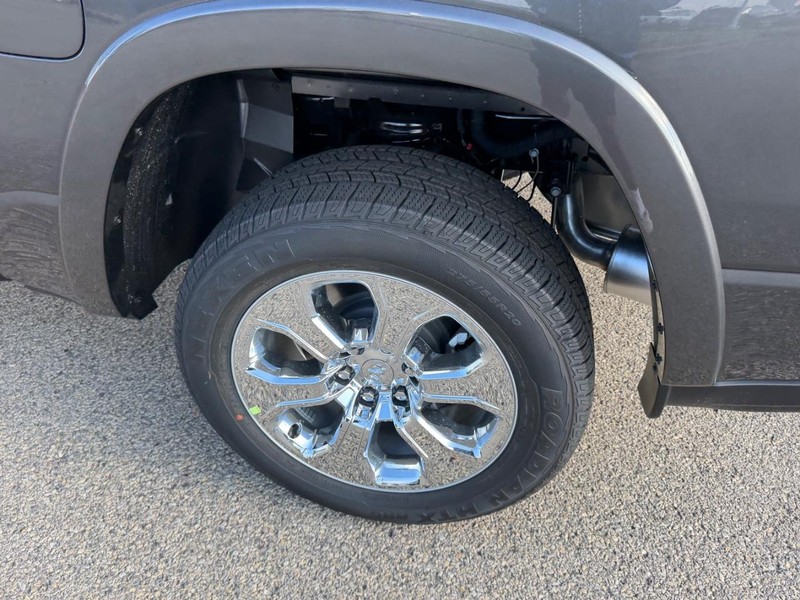 Ram 1500 Vehicle Full-screen Gallery Image 7