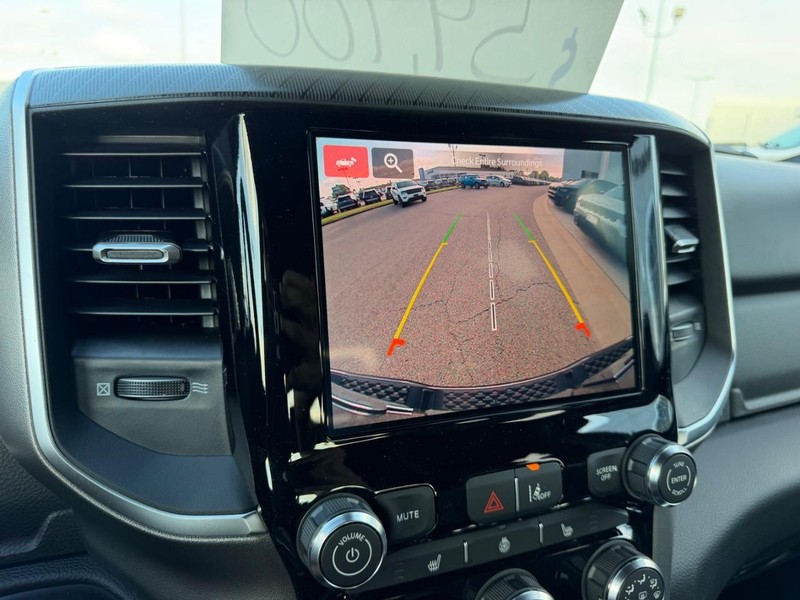 Ram 1500 Vehicle Full-screen Gallery Image 20