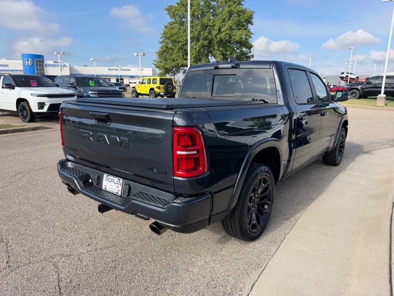 Ram 1500 Vehicle Full-screen Gallery Image 4