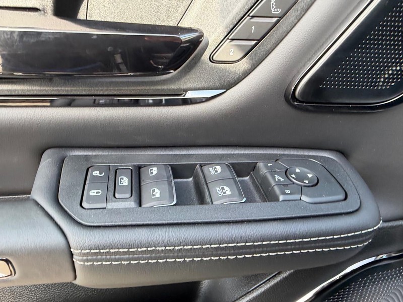 Ram 1500 Vehicle Full-screen Gallery Image 19
