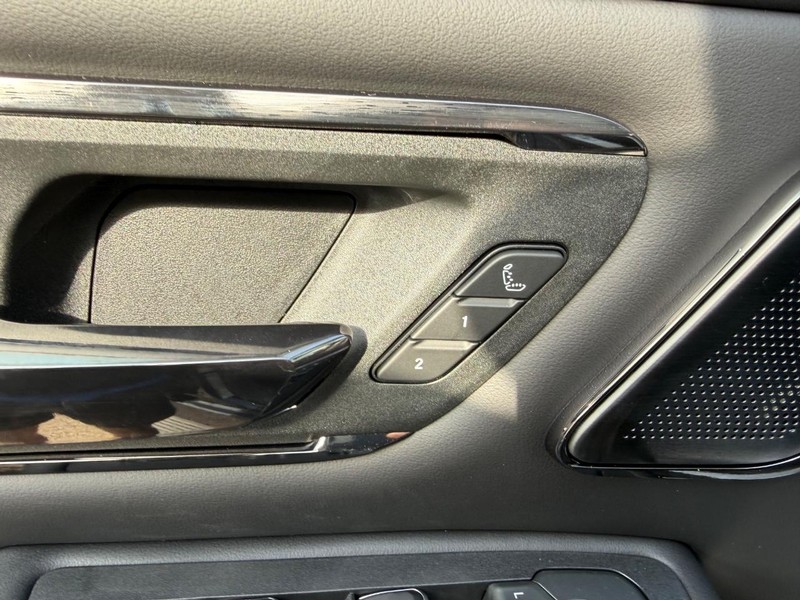 Ram 1500 Vehicle Full-screen Gallery Image 20