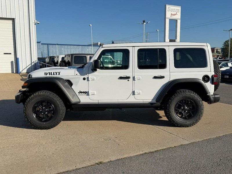 Jeep Wrangler Vehicle Full-screen Gallery Image 2