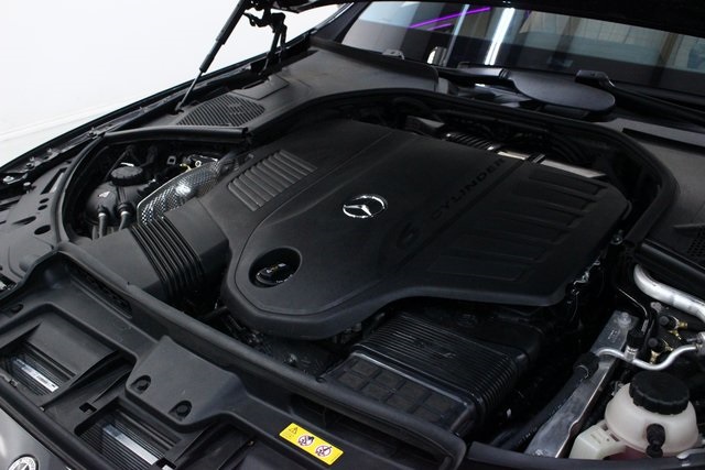Mercedes-Benz S-Class Thumbnail Image 182