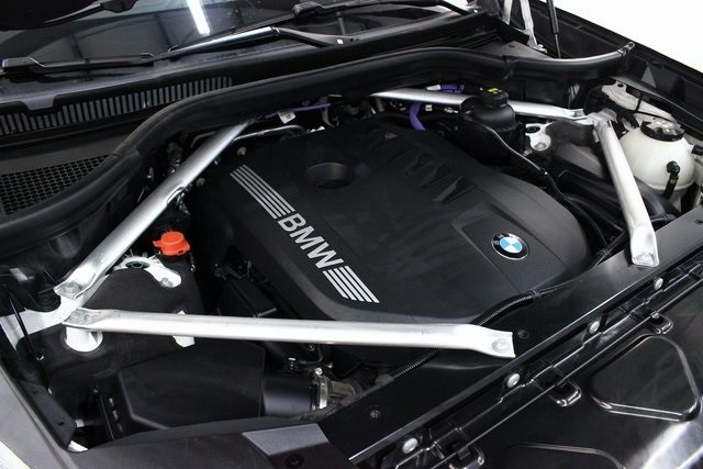 BMW X7 Thumbnail Image 195