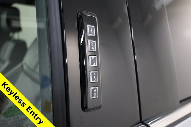 Ford F-450SD Thumbnail Image 169