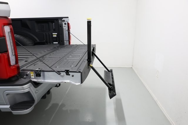 Ford F-450SD Thumbnail Image 187