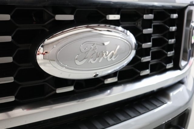 Ford F-450SD Thumbnail Image 189