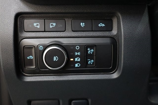 Ford F-450SD Thumbnail Image 191