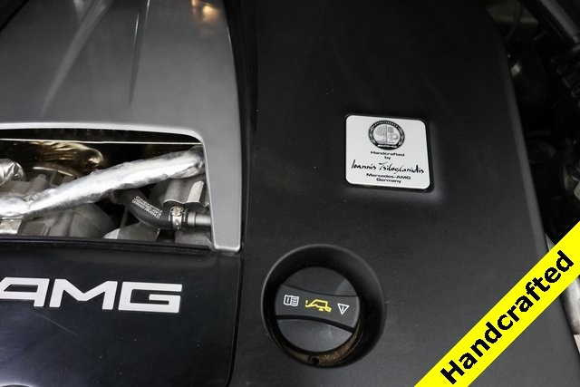 Mercedes-Benz G-Class Thumbnail Image 105
