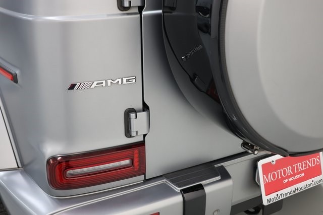 Mercedes-Benz G-Class Thumbnail Image 158