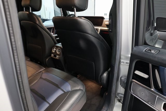Mercedes-Benz G-Class Thumbnail Image 170