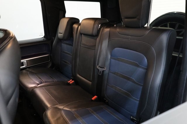 Mercedes-Benz G-Class Thumbnail Image 171