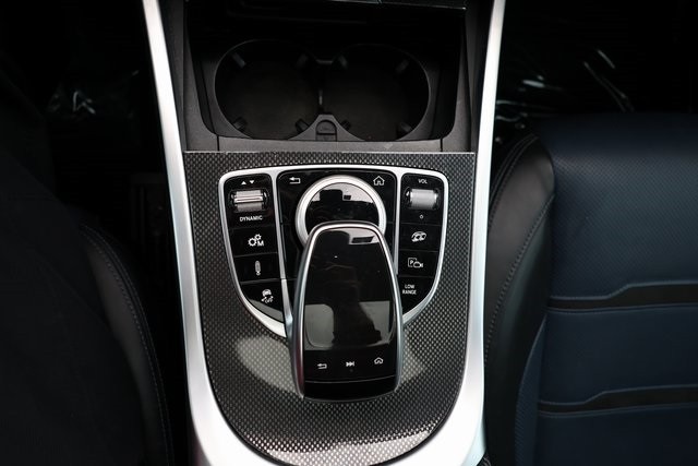 Mercedes-Benz G-Class Thumbnail Image 177