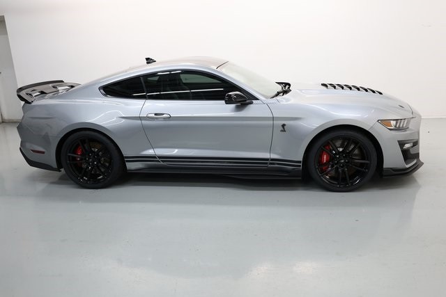 Ford Mustang Thumbnail Image 173