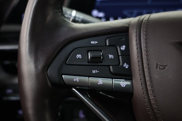 Cadillac Escalade Thumbnail Image 139