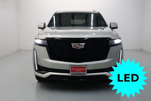 Cadillac Escalade Thumbnail Image 143