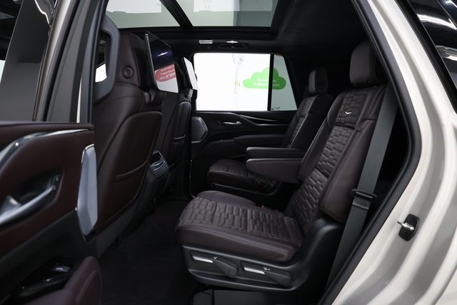Cadillac Escalade Thumbnail Image 170