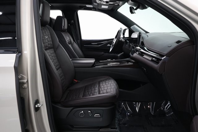 Cadillac Escalade Thumbnail Image 176