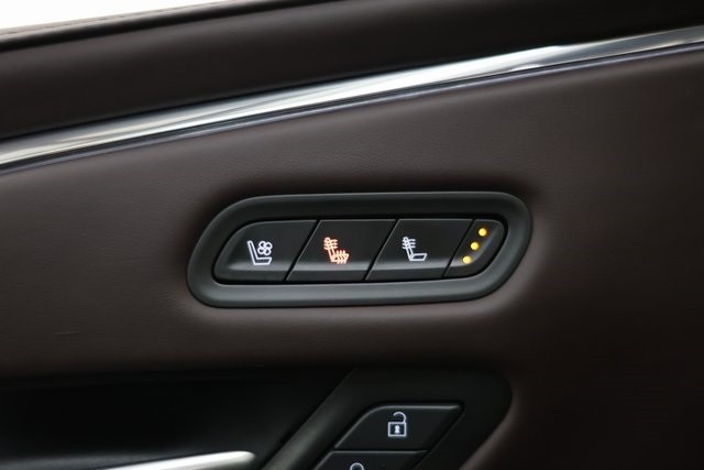 Cadillac Escalade Thumbnail Image 179