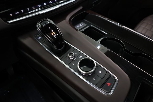 Cadillac Escalade Thumbnail Image 180