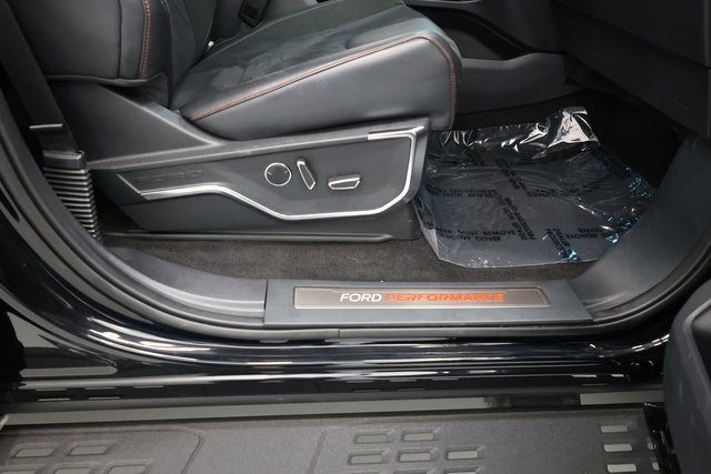 Ford F-150 Thumbnail Image 185