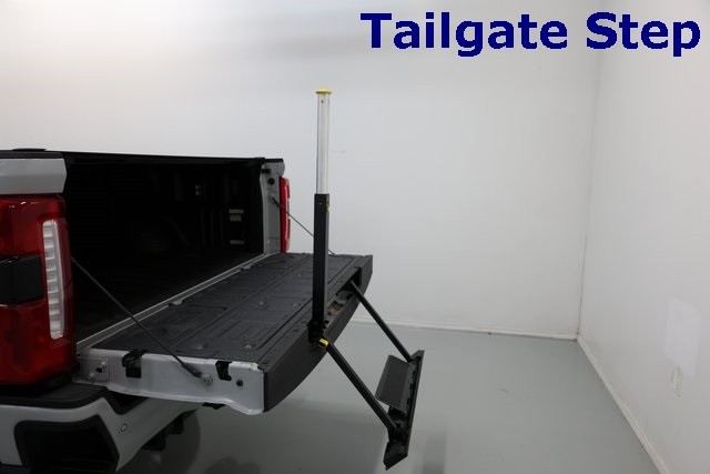 Ford F-250SD Thumbnail Image 171
