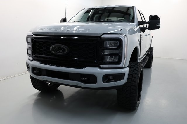 Ford F-250SD Thumbnail Image 185