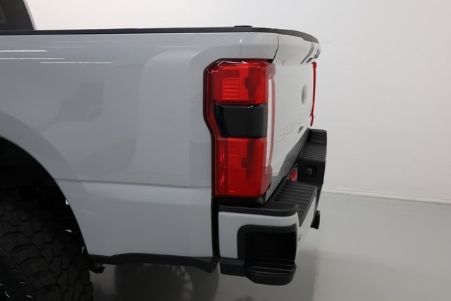 Ford F-250SD Thumbnail Image 190