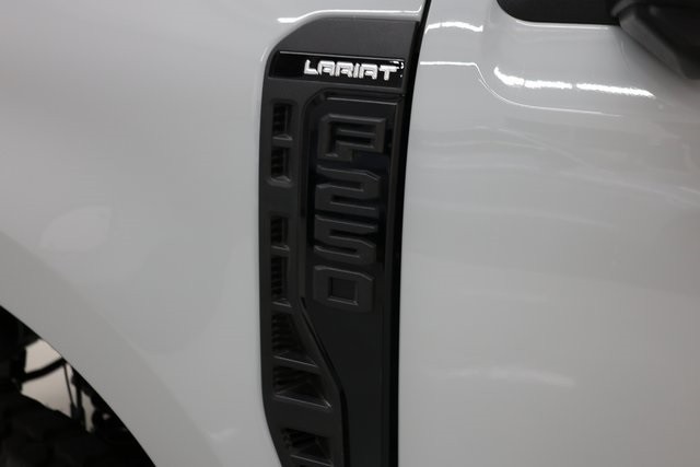 Ford F-250SD Thumbnail Image 193
