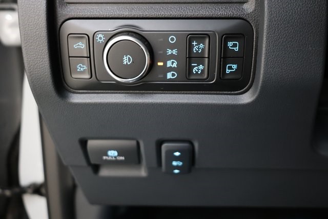 Ford F-250SD Thumbnail Image 196
