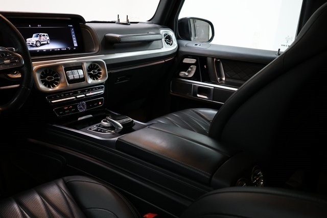 Mercedes-Benz G-Class Thumbnail Image 231