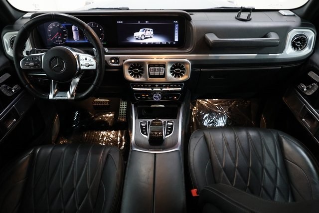 Mercedes-Benz G-Class Thumbnail Image 236