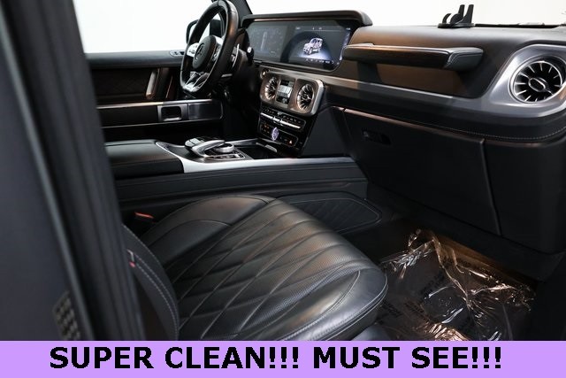 Mercedes-Benz G-Class Thumbnail Image 137