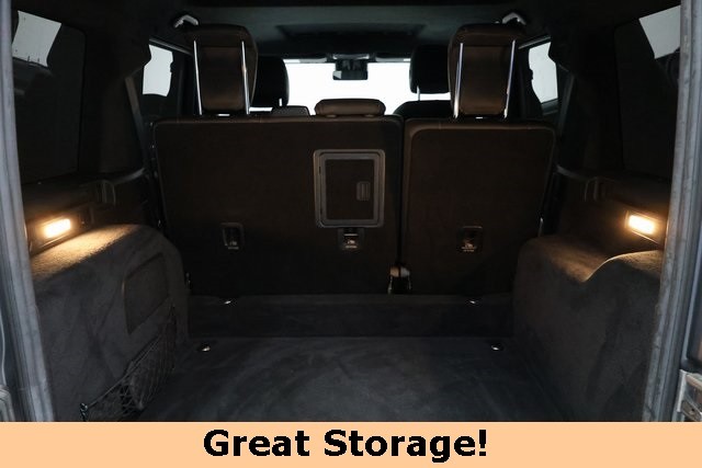 Mercedes-Benz G-Class Thumbnail Image 163
