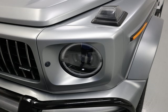 Mercedes-Benz G-Class Thumbnail Image 172