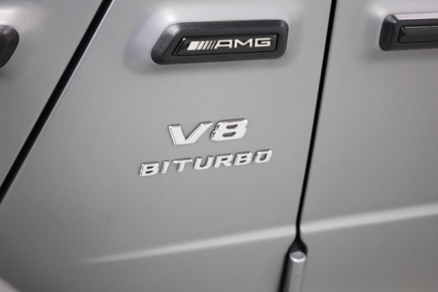 Mercedes-Benz G-Class Thumbnail Image 178