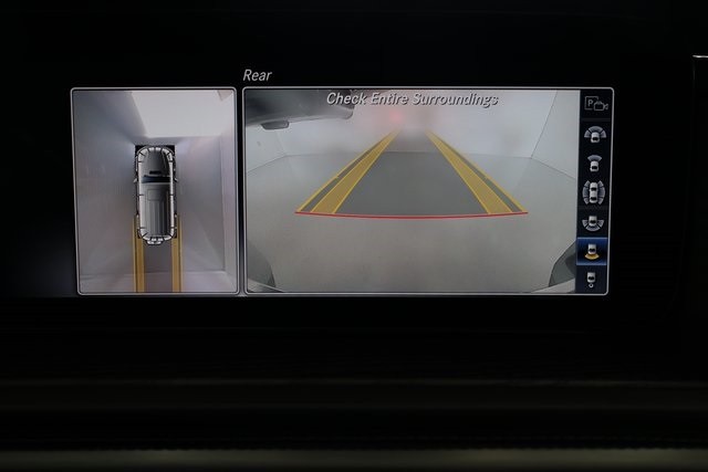 Mercedes-Benz G-Class Thumbnail Image 186