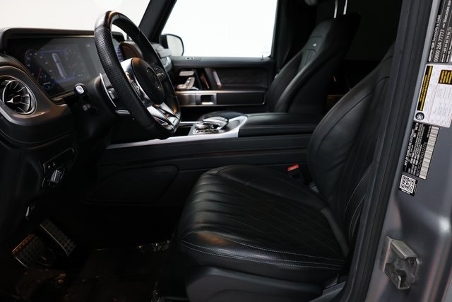 Mercedes-Benz G-Class Thumbnail Image 189