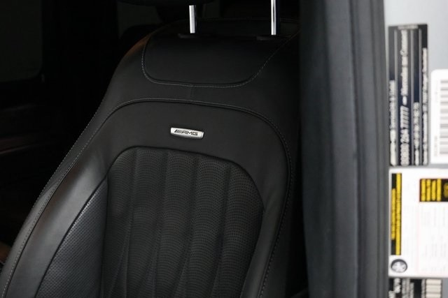 Mercedes-Benz G-Class Thumbnail Image 191