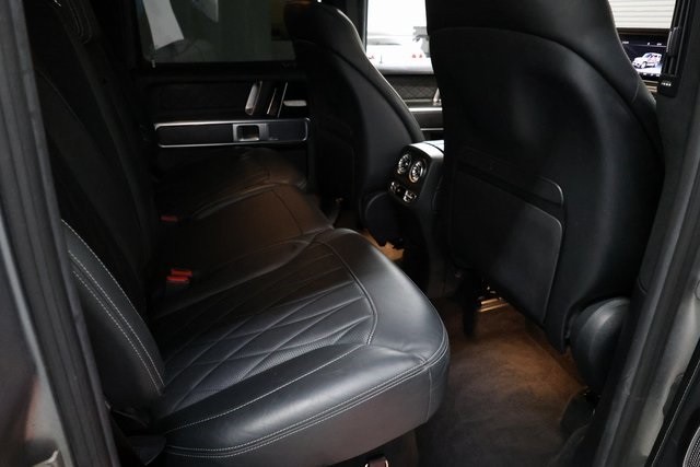 Mercedes-Benz G-Class Thumbnail Image 194