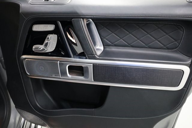 Mercedes-Benz G-Class Thumbnail Image 195