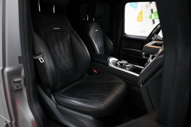 Mercedes-Benz G-Class Thumbnail Image 197