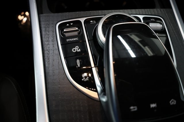 Mercedes-Benz G-Class Thumbnail Image 200
