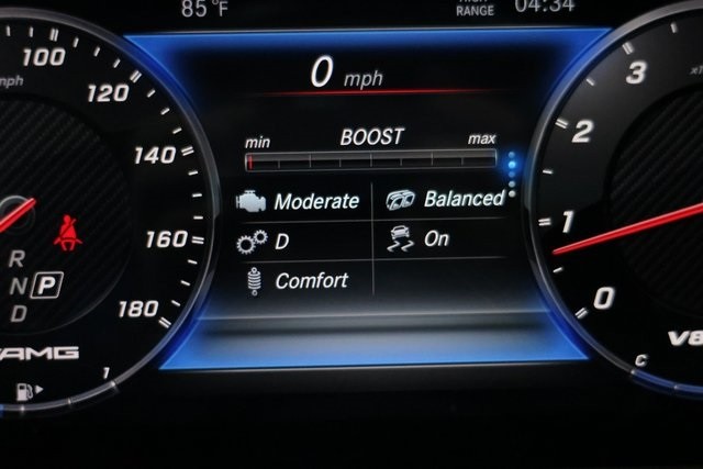 Mercedes-Benz G-Class Thumbnail Image 205