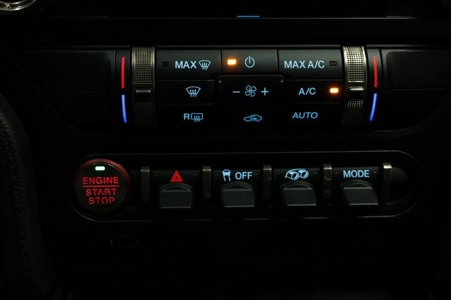 Ford Mustang Thumbnail Image 173