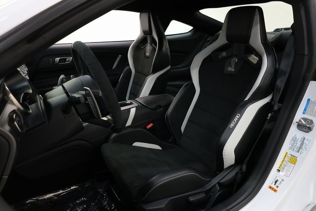 Ford Mustang Thumbnail Image 170