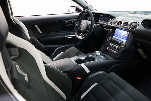 Ford Mustang Thumbnail Image 184